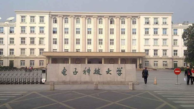 继电器寿命：如何准确解读标准参数**
